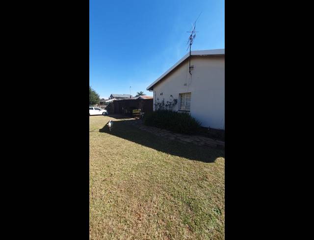2 BEDROOM HOUSE FOR SALE IN WYCHWOOD